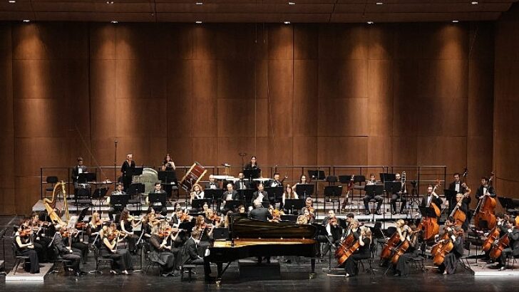 İstanbul Devlet Senfoni Orkestrası DenizBank Konserleri 2025-2026 sanat dönemini açtı