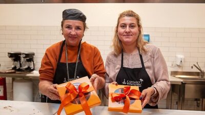 İstekli ellerden lösemili çocuklara tatlı ikram