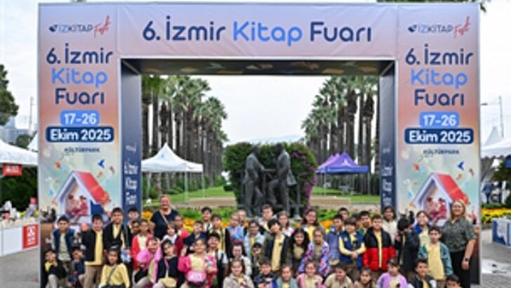 İZKİTAP’a her yaştan ziyaretçi