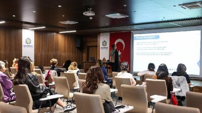 “Kadın İşi Girişim” bayanların teşebbüs seyahatine güçlü bir dayanak sunmaya devam ediyor