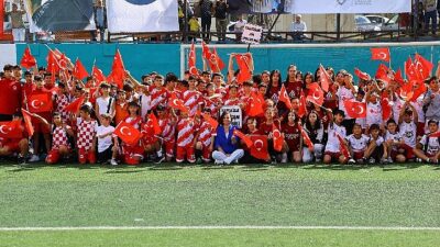 Karabağlar ‘da Amatör Spor Kulüplerine Büyük Takviye