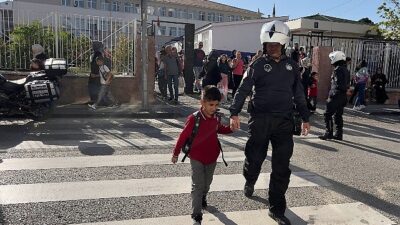 Keçiören Zabıtasından Okul Önlerinde İnançlı Ulaşım Seferberliği