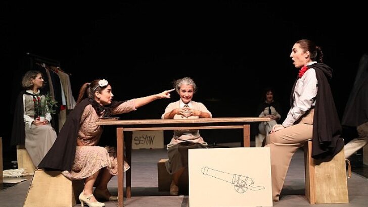 Kent Tiyatroları “Yaftalı Tabut” Oyunuyle 7. Milletlerarası Maltepe Tiyatro Şenliği’nde