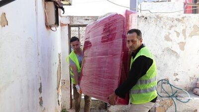Konak’ta ‘Evden Meskene Dayanışma’ devam ediyor