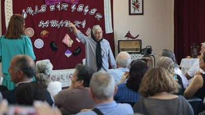 Konak’ta ileri yaşa özel kutlama