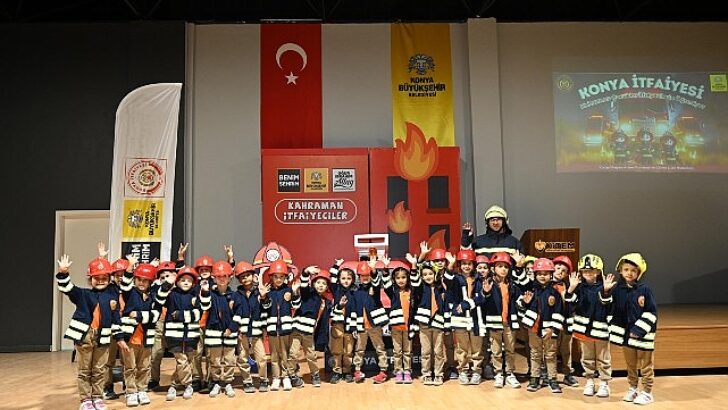 Konya Büyükşehir 31 İlçedeki Tüm 1. Sınıf Öğrencilerine İtfaiye Şuuru Kazandırıyor