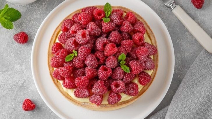 Kremalı Frambuazlı Tart Tarifi