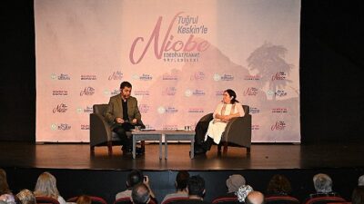 Latife Tekin Manisalı Sanatseverlerle Buluştu