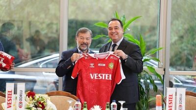 Lider Besim Dutlulu ve Bayan Voleybol Grubundan Vestel’e Ziyaret