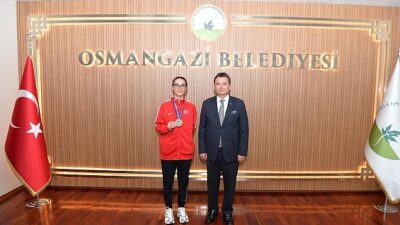 Lider Erkan Aydın Bursa’nın Gururu Şampiyon Sporcuyu Ağırladı