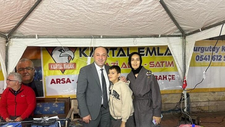 Lider Selçuk Yıldız, Meclis Üyeleriyle Birlikte Panayırı Gezdi