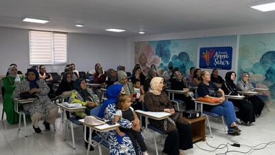 Narkotik polisinden annelere eğitim