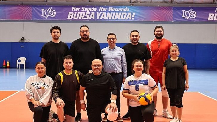 Nilüfer Belediyesi çalışanları filede ter döktü
