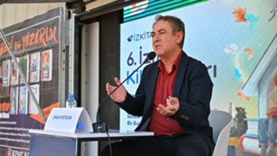 Sinan Meydan İZKİTAP’ta “Adım Adım Cumhuriyet”i anlattı