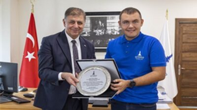 Tarihi başarılara imza atan Tuna, Lider Tugay’la buluştu