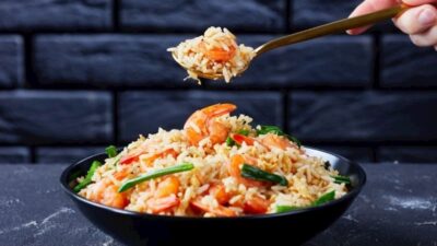 Tayland Usulü Kızartılmış Pilav Tarifi