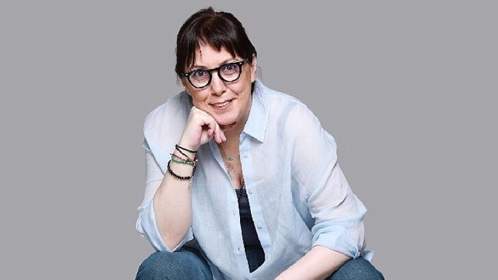 Tuba Ayşe Özgür’den Büyülü Gerçekçiliğin Derinliklerinde Yeni Bir Seyahat: Kedi Uykusu