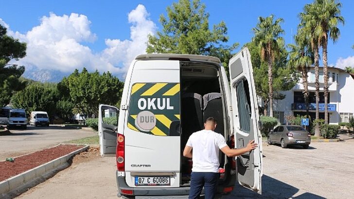 UKOME grupları servis araçlarını inceliyor