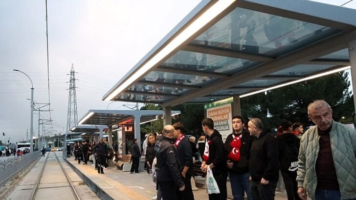 Ulusallar alanda, Büyükşehir tertipte galip