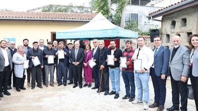 Ürünlü’de 275 hak sahibine imarlı tapu sevinci