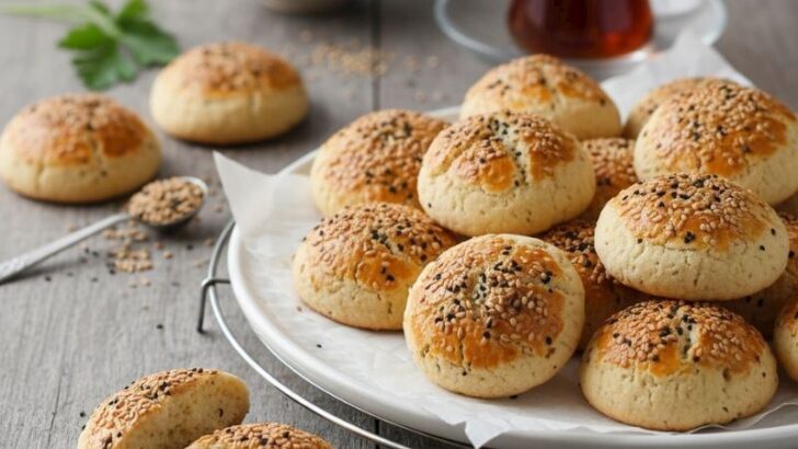 Yoğurtlu Mahlepli Kurabiye Tarifi