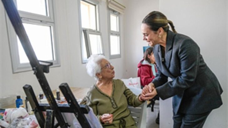 İzmirli liderlerin eşleri Bayraklı’da buluştu