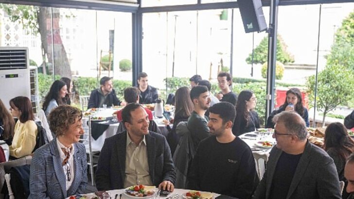 ÇYDD Bornova’da yeni üyelerle buluşma