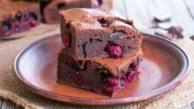 Glutensiz Bitter Çikolatalı Brownie Tarifi
