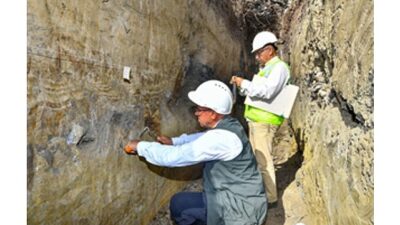 İzmir riskleri öngören, inançlı ve planlı kent modeli ile örnek olacak