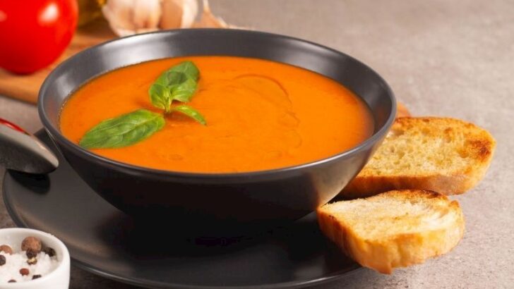 Kolay Domates Çorbası Tarifi