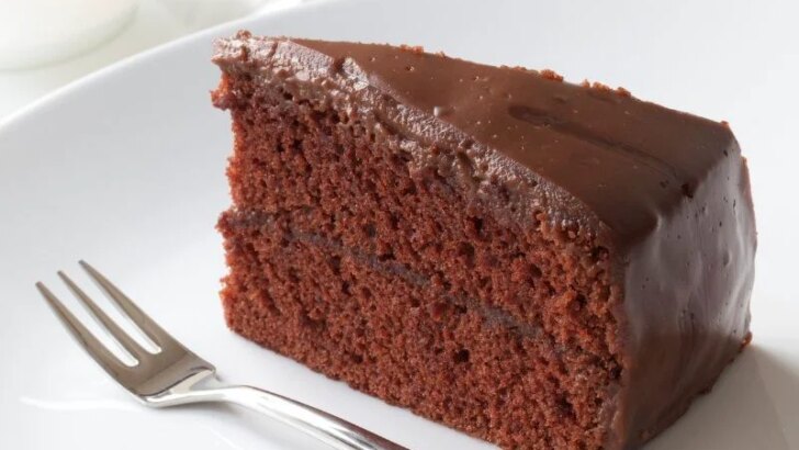 100 Kalorilik Sağlıklı Çikolatalı Pasta Tarifi