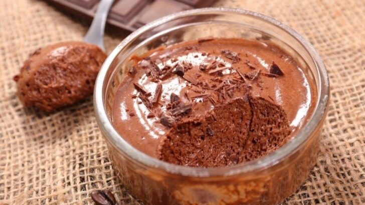 2 Malzemeli Çikolatalı Mousse Tarifi