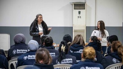 Belediye işçisine rahim ağzı kanserine karşı bilgilendirme çalışması