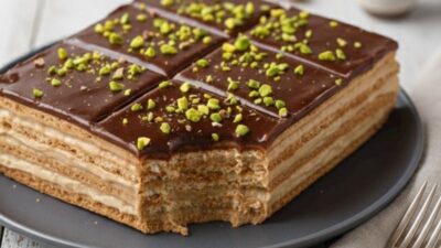 Kahveli Bisküvili Pasta Tarifi