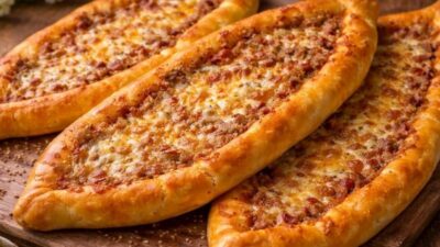Kıymalı Kaşarlı Pide Tarifi