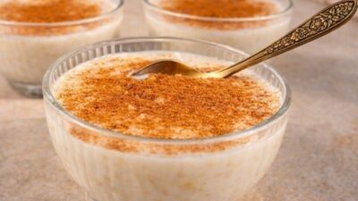 Tam Kıvamında Nişastasız Sütlaç Tarifi