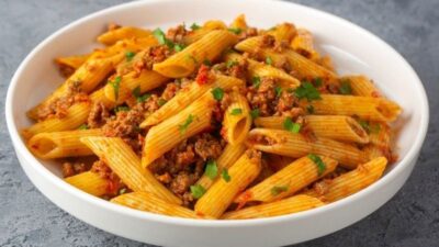 Demleme Usulü Kıymalı Makarna Tarifi