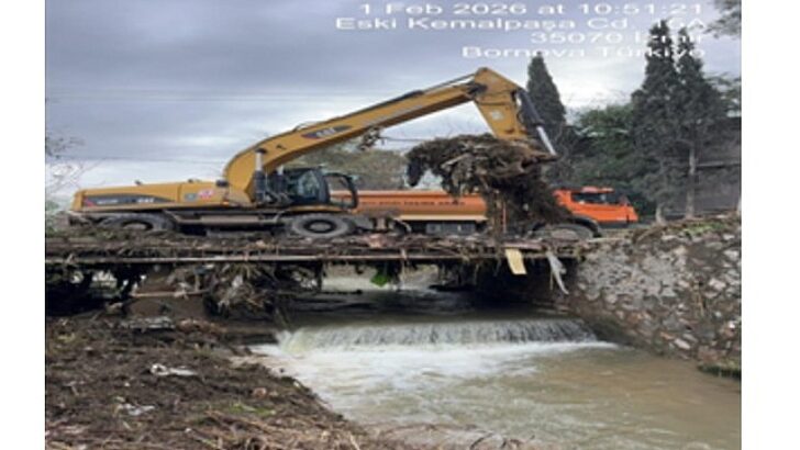 İzmir’de sağanak yağışa tam takım anlık müdahale
