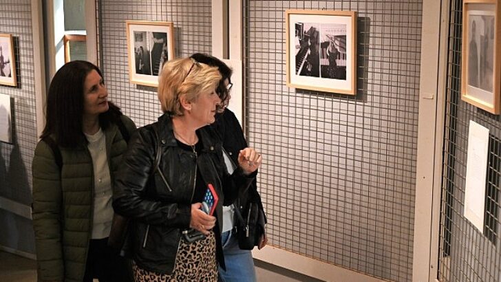 Bornova’da 8 Mart Haftası bayanların kıssalarıyla sahneye taştı