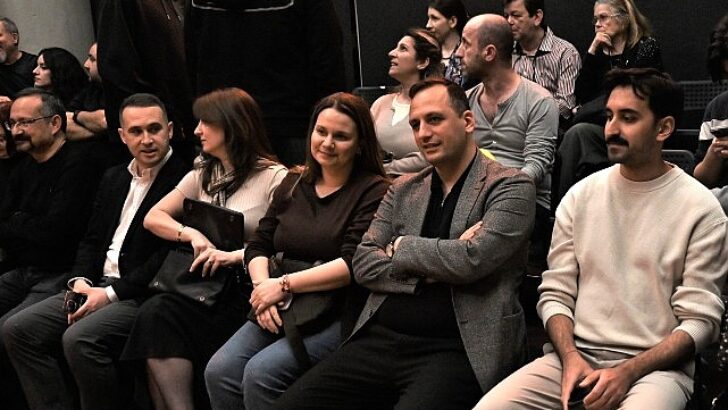 Bornova’da “Unutmak” Fırtınası