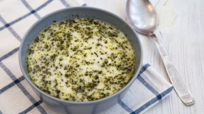 Hatay Usulü Tuzlu Yoğurt Çorbası