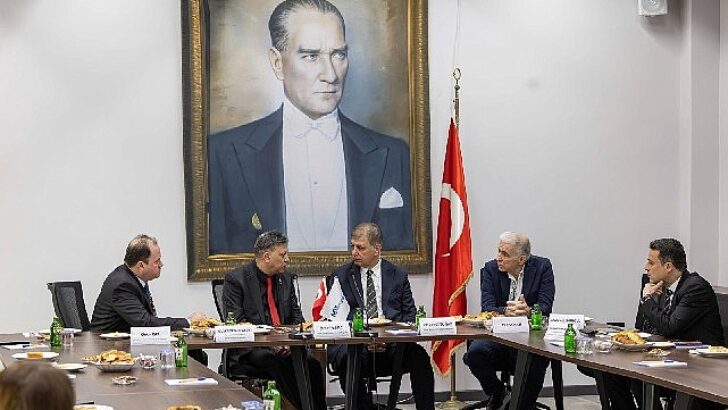 İzmir’de geri dönüşüm atağı meskenlerden endüstriye yayılıyor