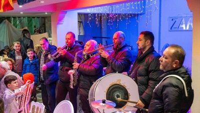 Lider Eşki Makedonya göçmenlerinin iftar sofrasına konuk oldu