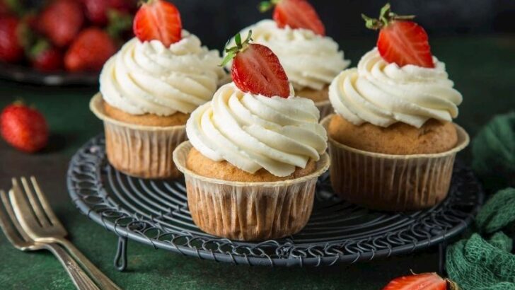 Çilekli Cupcake Tarifi