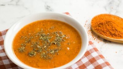 Kıymalı Naneli Tarhana Çorbası Tarifi