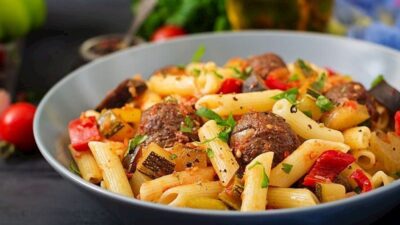 Köfteli Ve Patlıcanlı Penne Tarifi