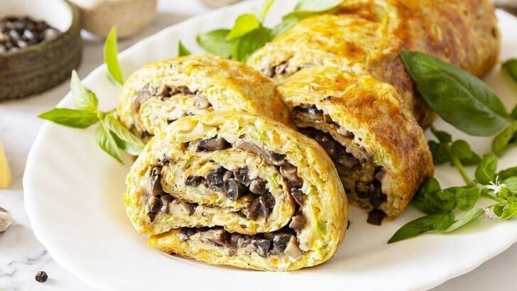 Mantarlı Kaşarlı Rulo Omlet Tarifi