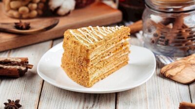 Medovik Pasta Tarifi