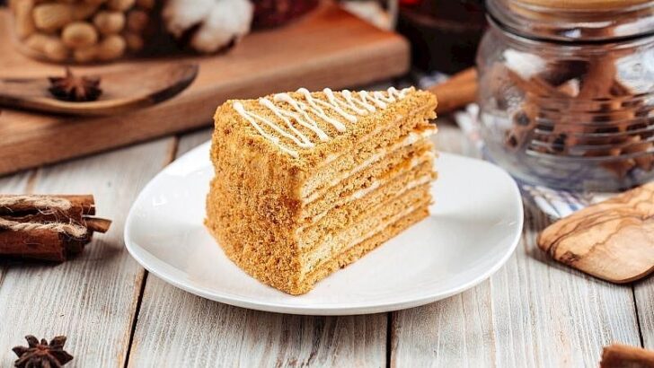 Medovik Pasta Tarifi