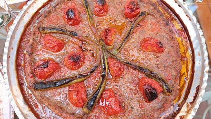 Tepsi Kebabı (Videolu)